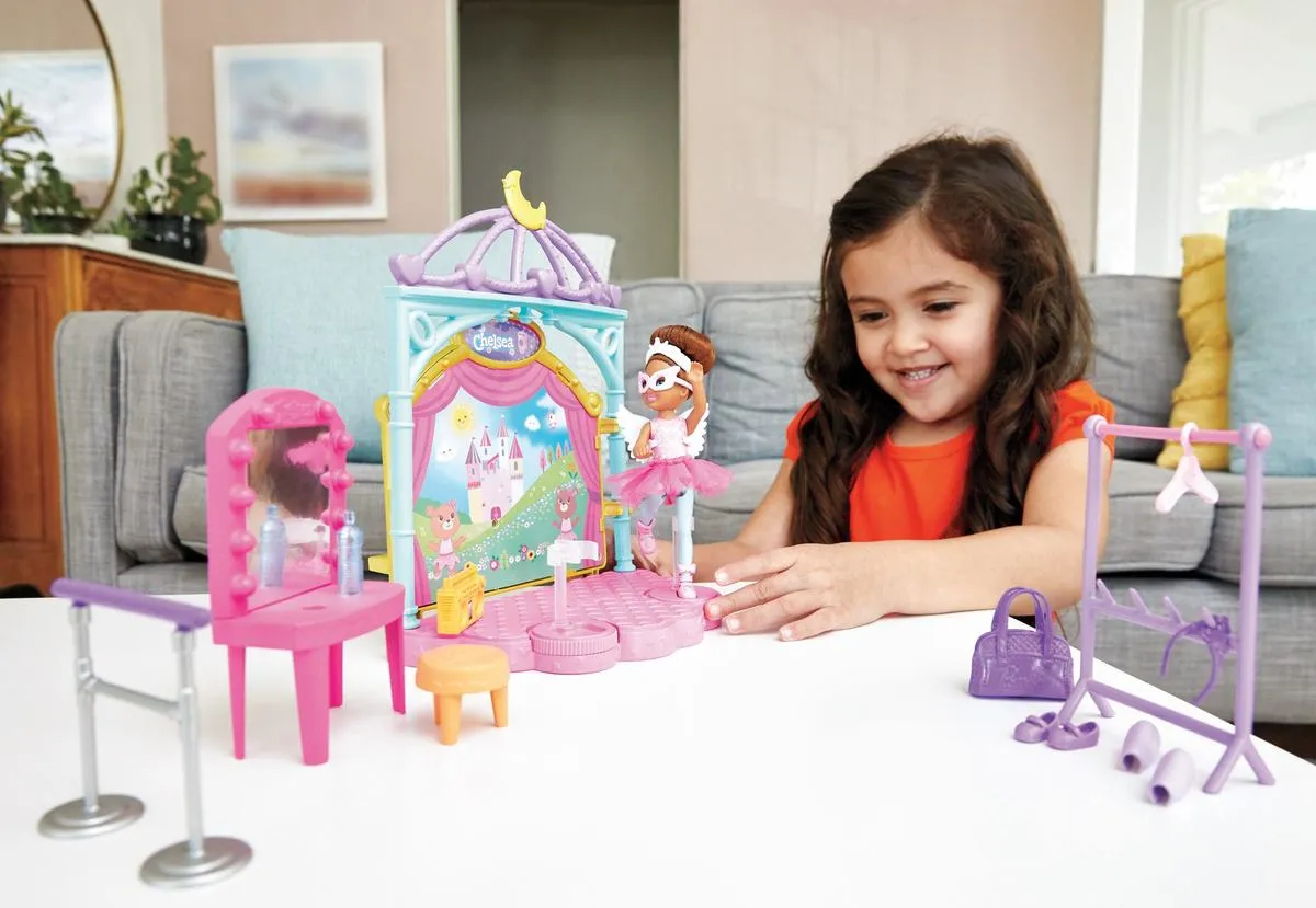 BARBIE FAMILY CHELSEA SENSORY PLAYSET