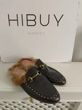 CASTELLANO. Mules negros pelito T.39
