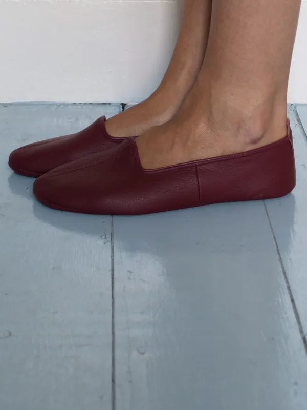 LEATHER SLIPPERS in BORDEAUX