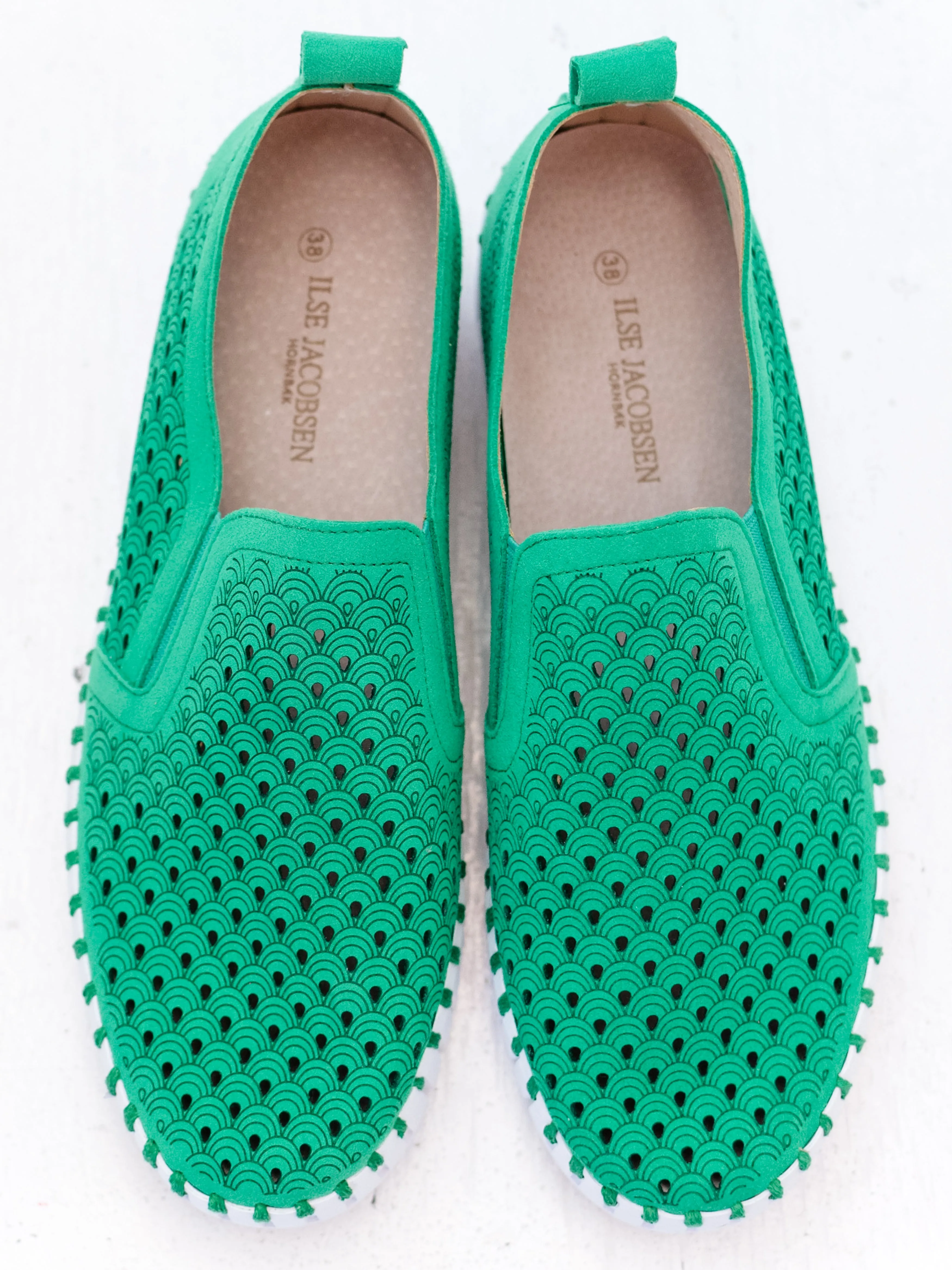 Tulip 141 Fern Green by Ilse Jacobsen