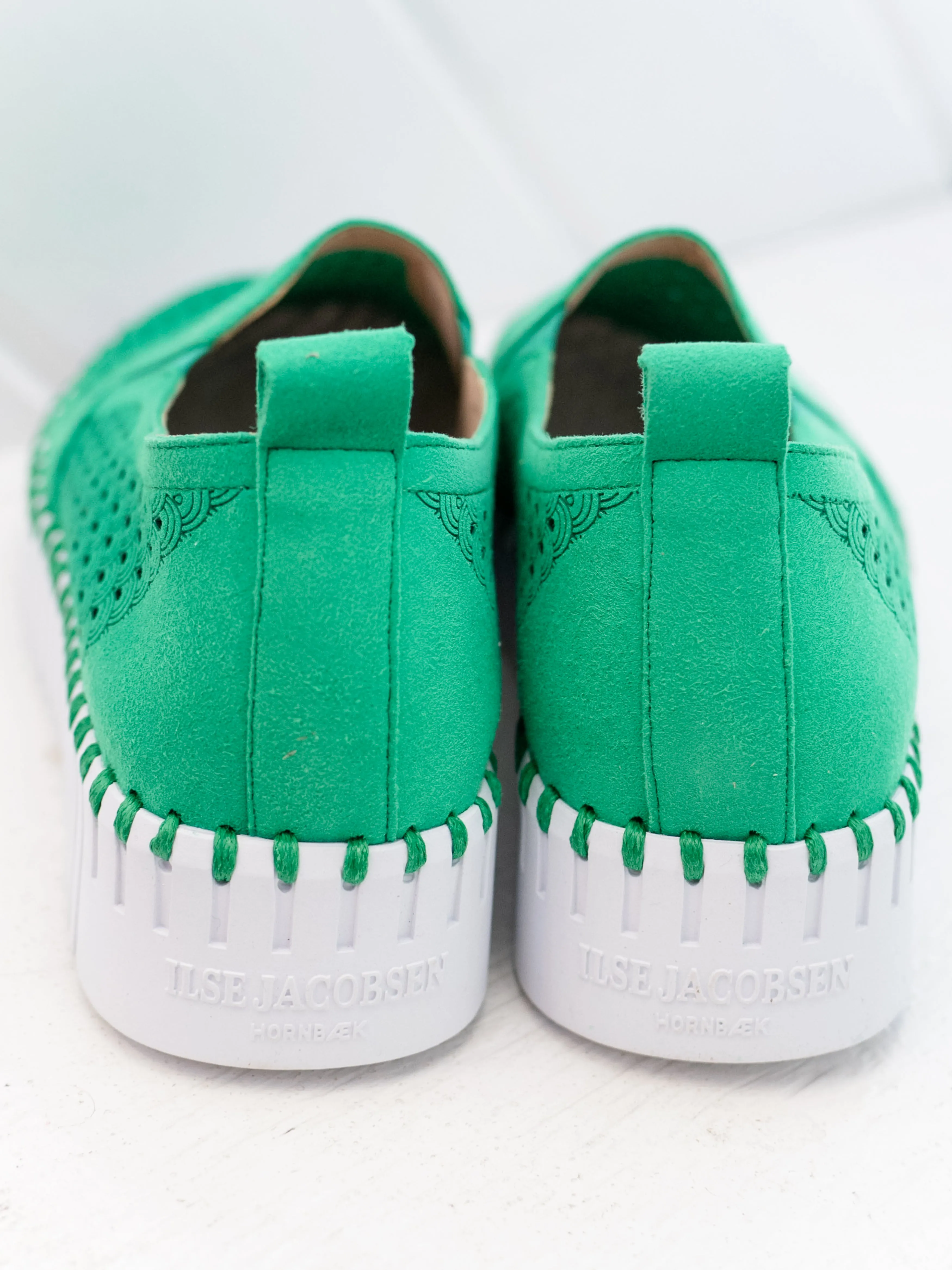 Tulip 141 Fern Green by Ilse Jacobsen
